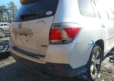 2013 Toyota Highlander Limited V6 z USA, uszkodzony, nr VIN 5TDDK3EH0DS205977